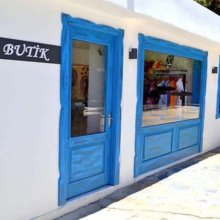 Lemon Garden Bed & Breakfast Golturkbuku